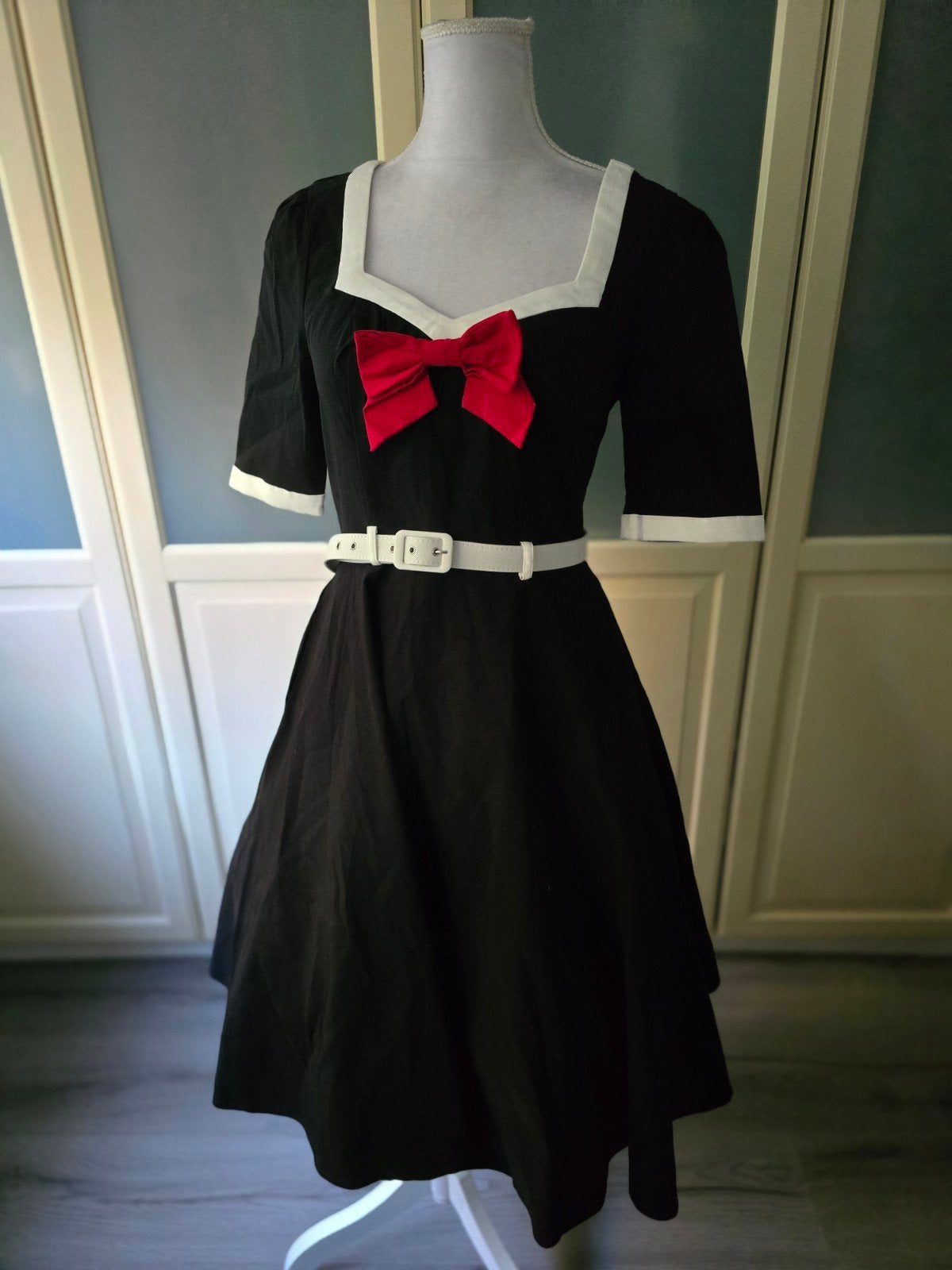 vintage jurk Zwart met Rode Strik mt m, Maat 38/40 (M), Collectif, Zwart, Nieuw