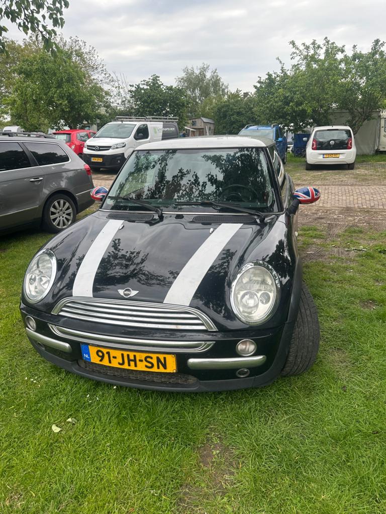Mini 1.6 16V Cooper 2002 Zwart, Auto's, Mini, Voorwielaandrijving, 1025 kg, 15 km/l, 4 cilinders