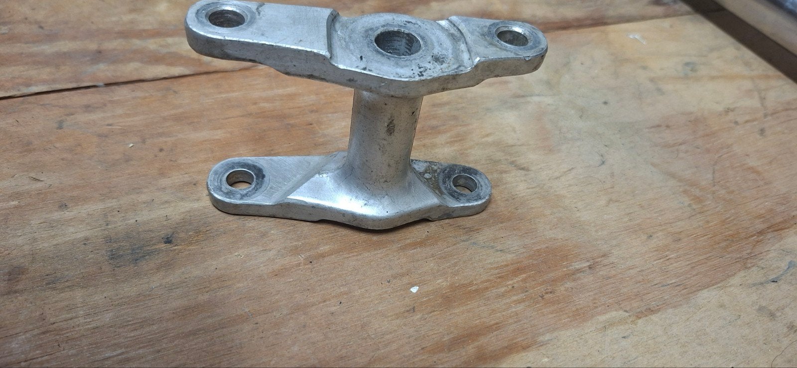 honda cr500 1984 achterste blokophang beugel, Ophalen of Verzenden