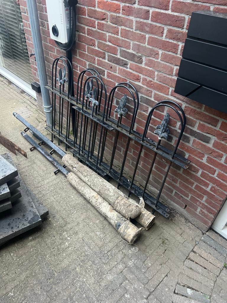 Staal sier hekwerk met 3 palen - diverse afmetingen, Ophalen of Verzenden, Zo goed als nieuw, IJzer, Sierhekwerk