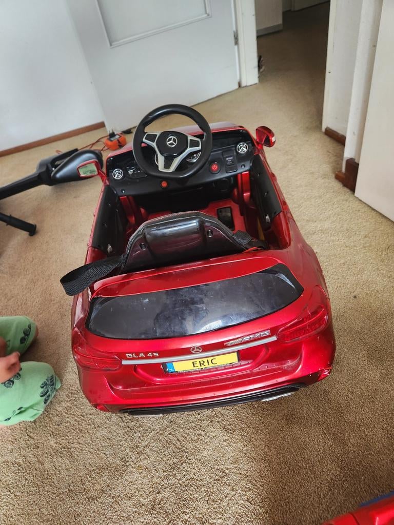 Kinderauto Mercedes-Benz GLA 45 AMG - Rood, Ophalen of Verzenden, Gebruikt, Afstandsbediening