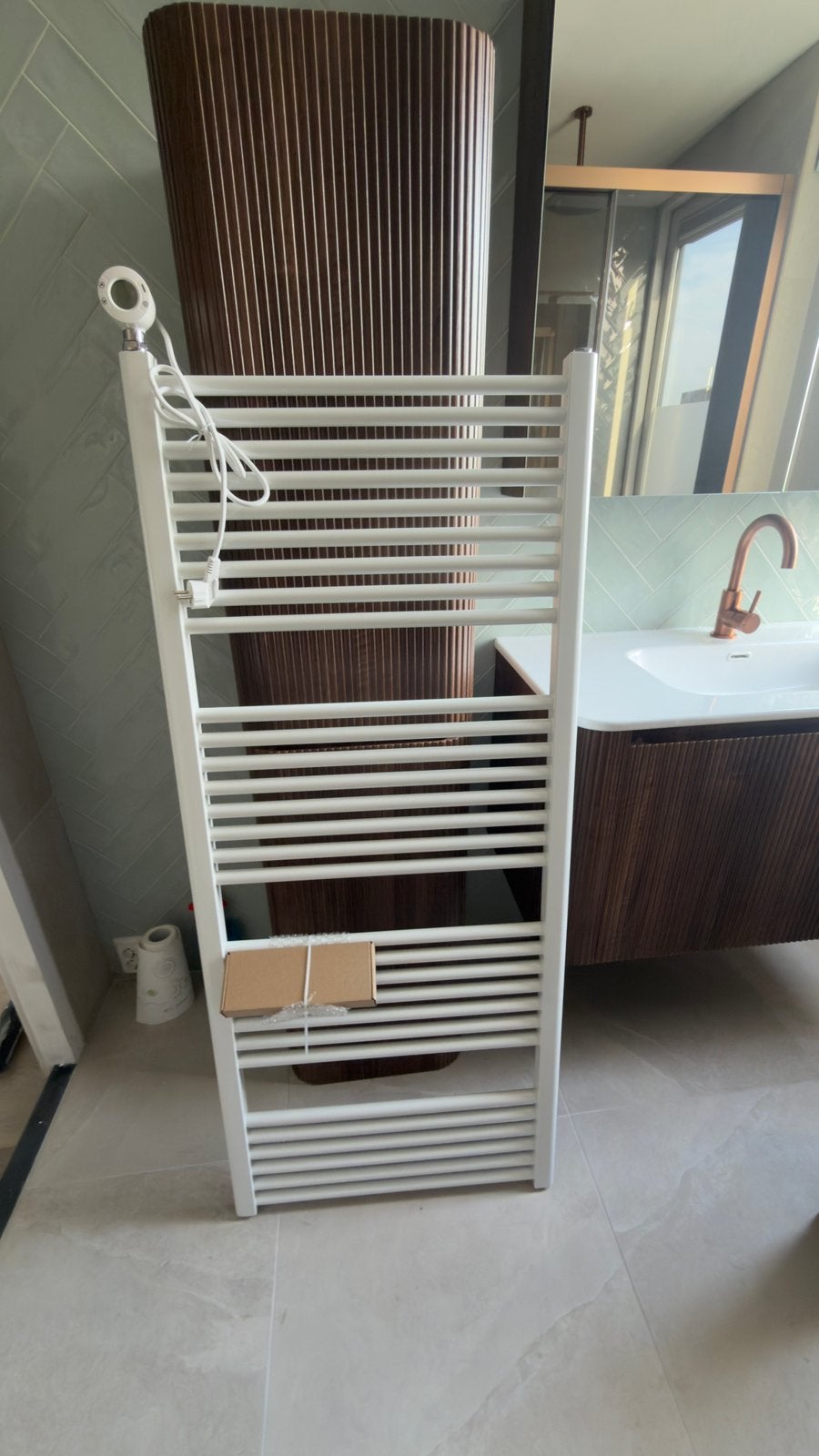 Nieuwe electrische verwarming 900 watt Wifi, Ophalen, Radiator, Nieuw, 60 tot 150 cm