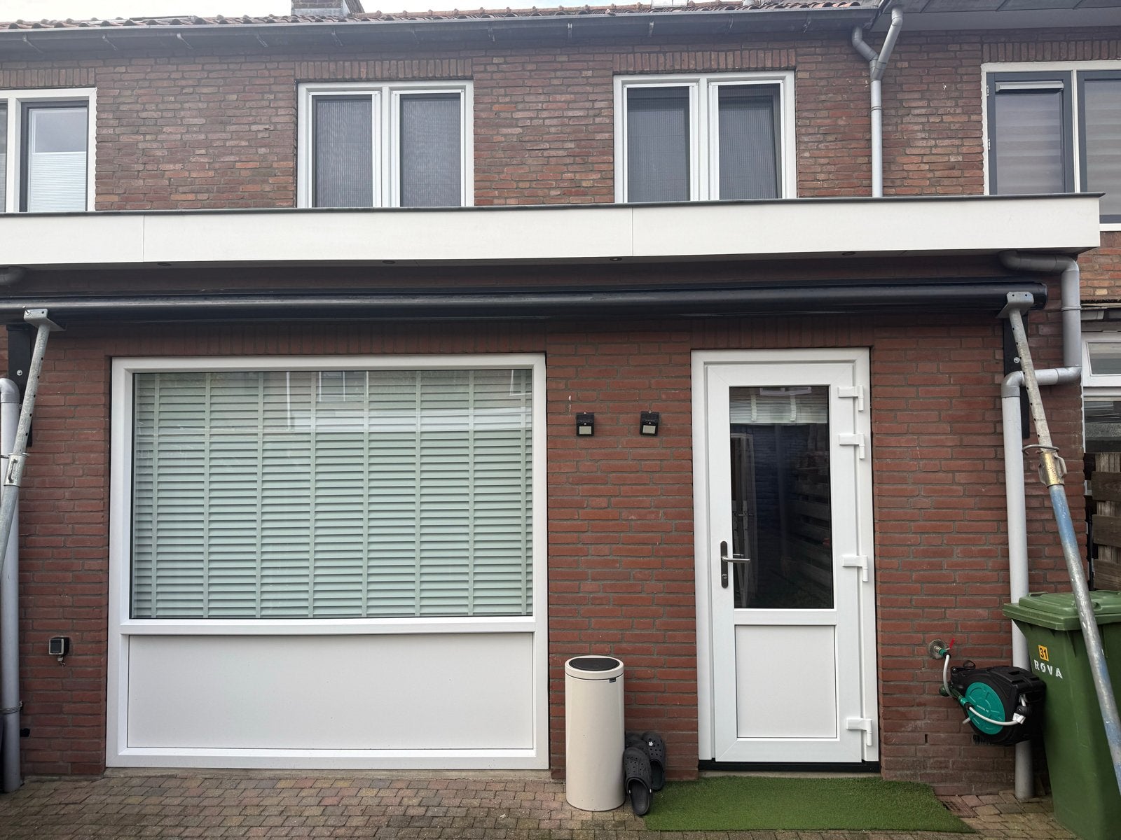Luxaflex Nova Shade Knikarmscherm - Elektrisch, Ophalen, 450 cm of meer, Elektrisch, Zo goed als nieuw