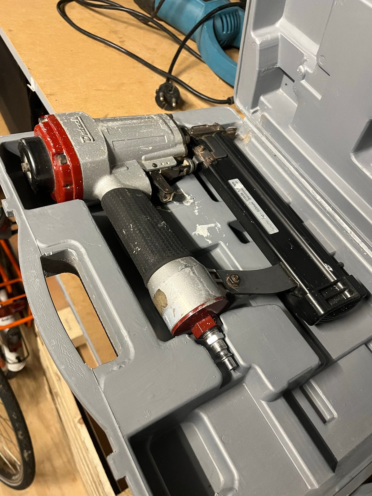 Dutack pneumatische tacker 1650 A op lucht, Ophalen of Verzenden, Gebruikt, Tacker/nietmachine, Overige merken