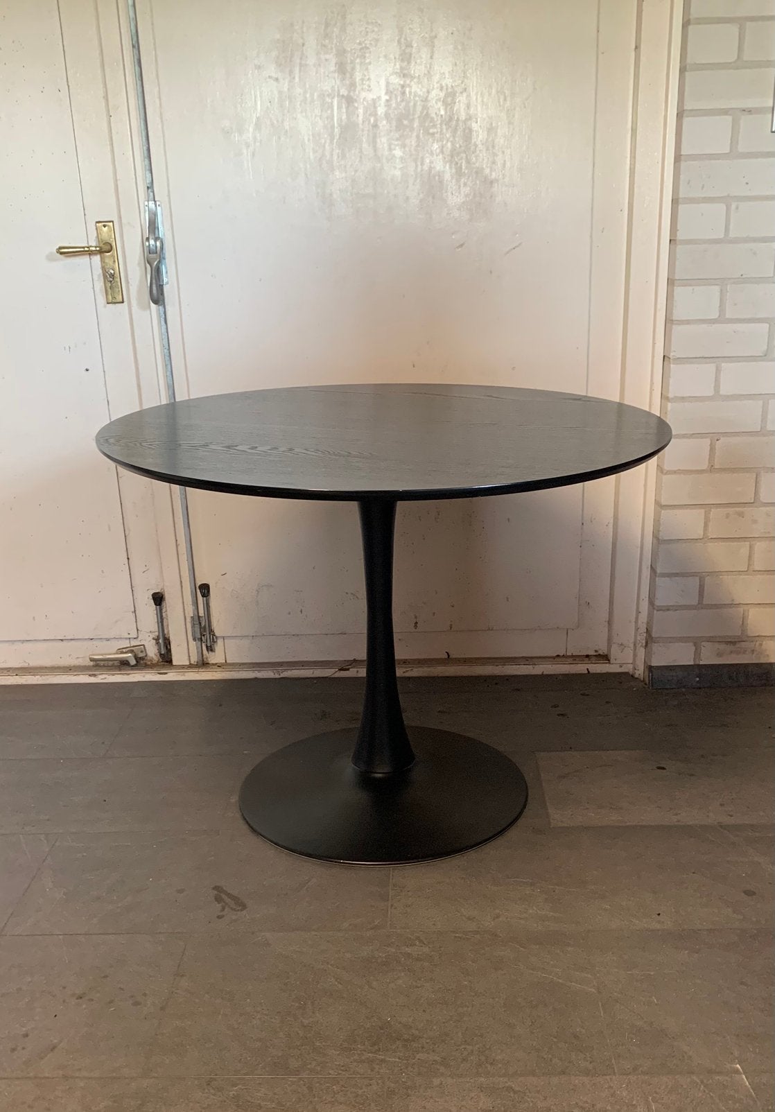 Moderne ronde eettafel - Zwart, Huis en Inrichting, Tafels | Eettafels, Ophalen, Gebruikt, Rond