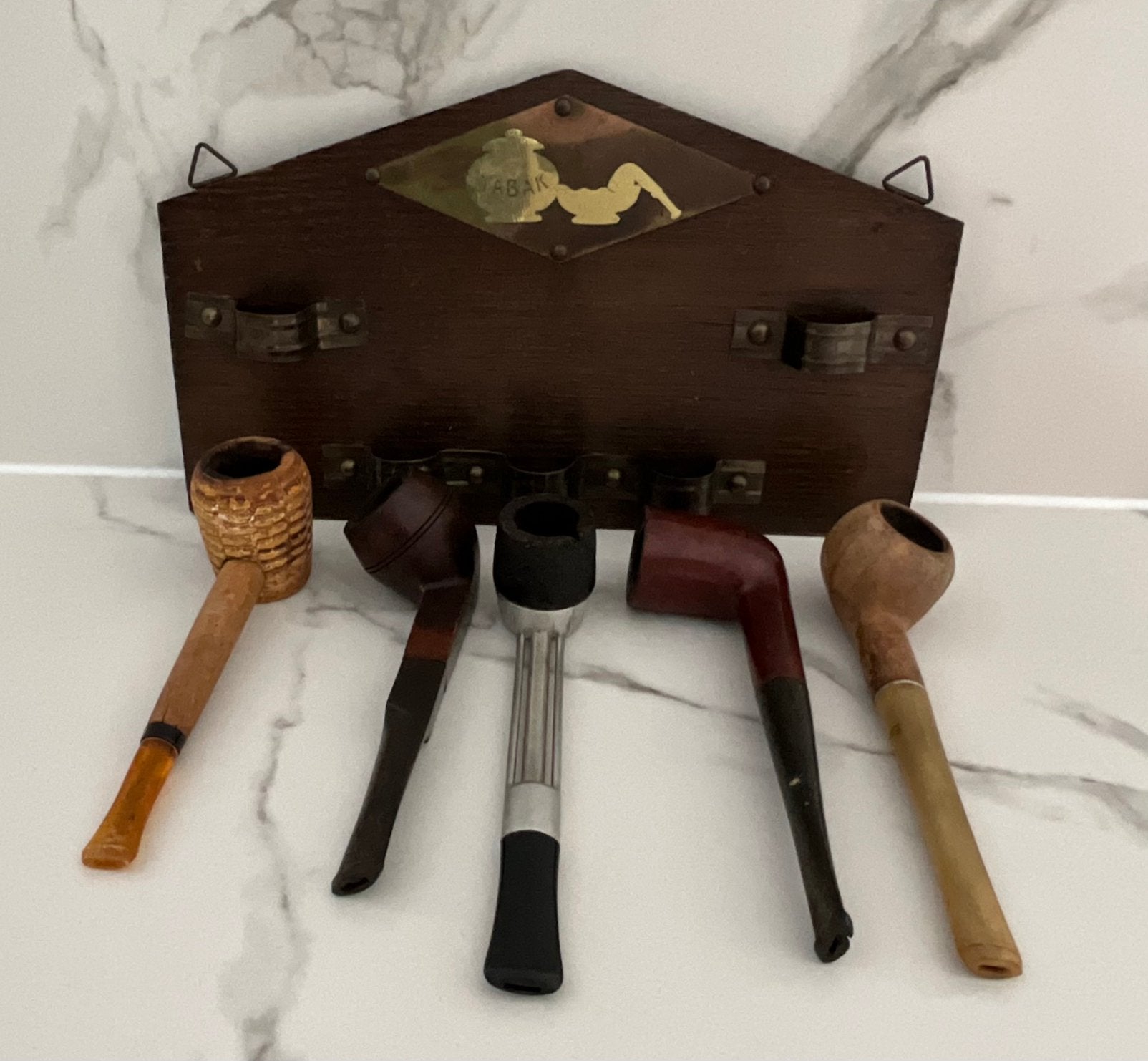 Houten pijpenrekje met vijf pijpen, Ophalen, Zo goed als nieuw