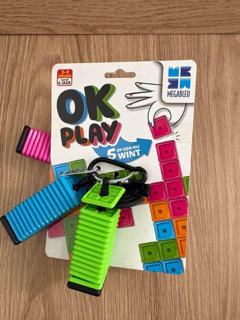 OK Play (5 op een rij) portable, Drie of vier spelers, Ophalen, Nieuw
