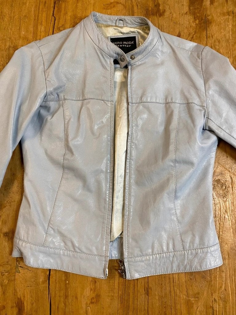 Mooi lederen dames jas in lichtblauw mt M, Blauw, Vero Moda, Maat 42/44 (L), Djt@dejuistetoon.eu