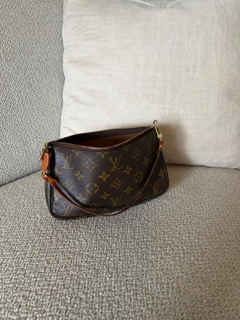 Louis Vuitton pochette accescoires, Ophalen of Verzenden, Zo goed als nieuw, Bruin, Overige merken
