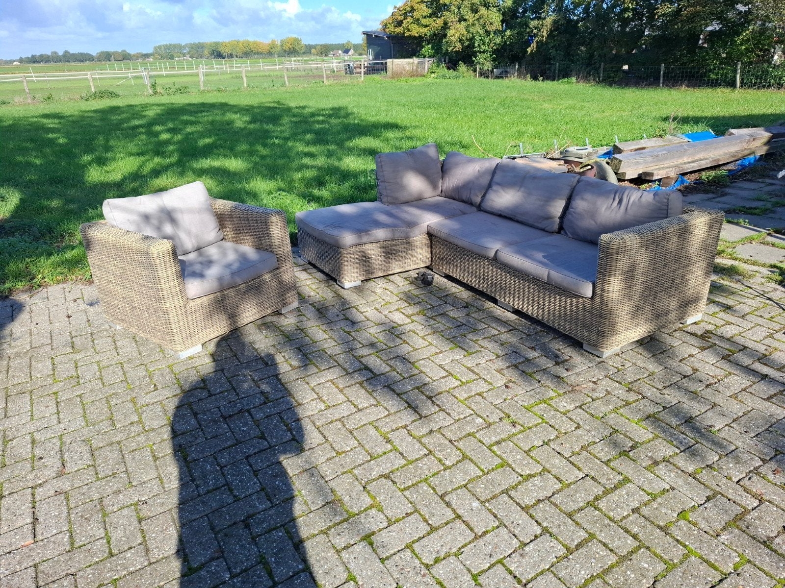 Wicker Loungeset met Hoekbank en Fauteuil, Ophalen, 5 zitplaatsen, Gebruikt, Loungeset