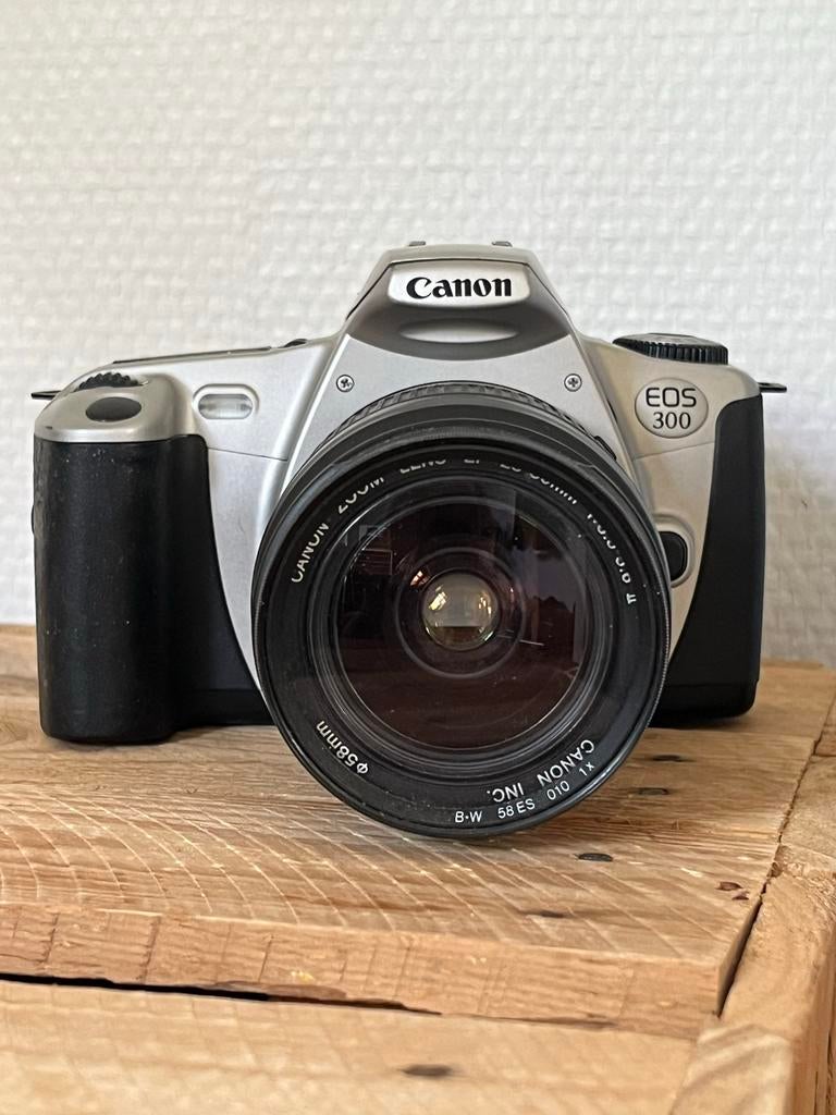 Canon EOS 300 Analoge Camera met Strap en Tas, Ophalen of Verzenden, Gebruikt, Spiegelreflex, Canon