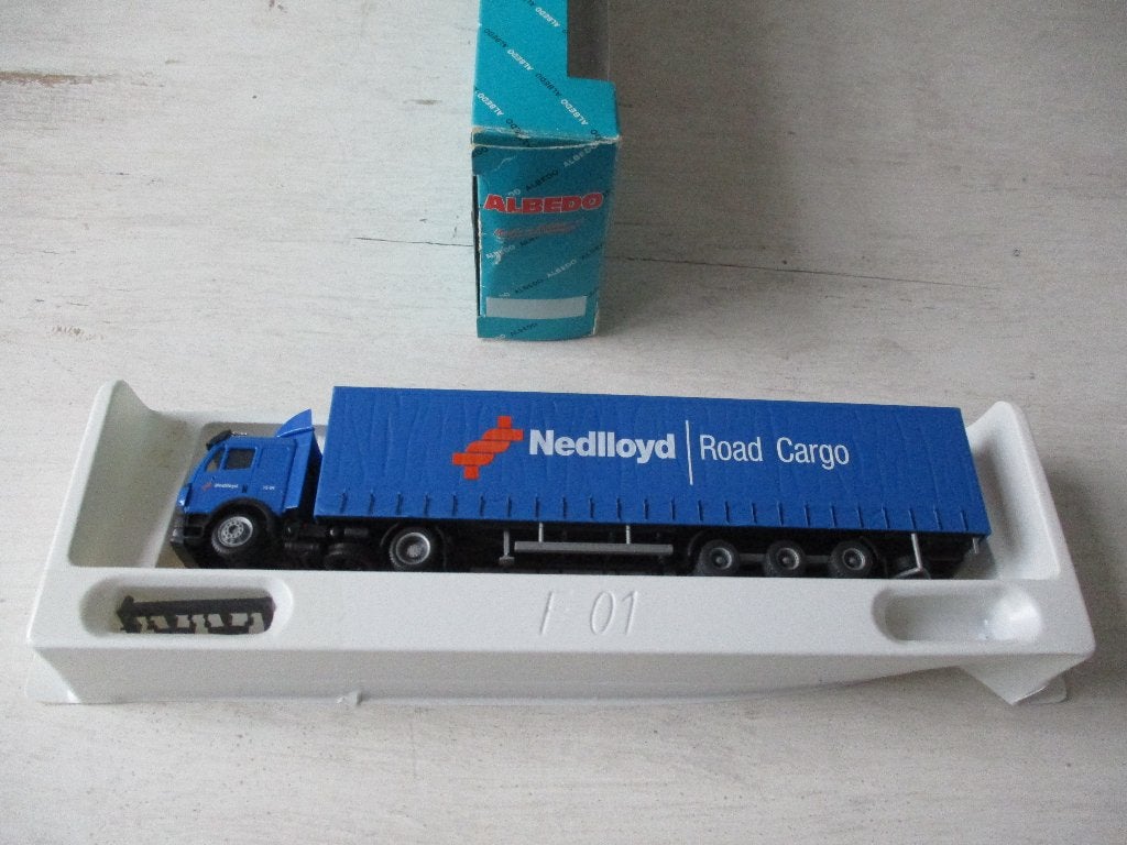 Albedo Mercedes Nedlloyd. Schaal 1:87, Ophalen of Verzenden, Nieuw, Bus of Vrachtwagen, Overige merken