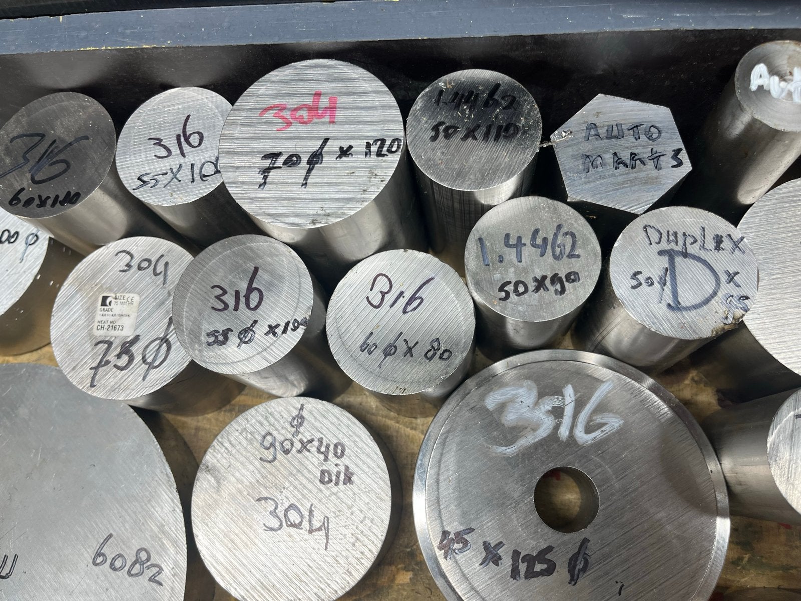Diverse metalen voor draaibank en freesmachine, Ophalen of Verzenden, Gebruikt, Metaaldraaibank