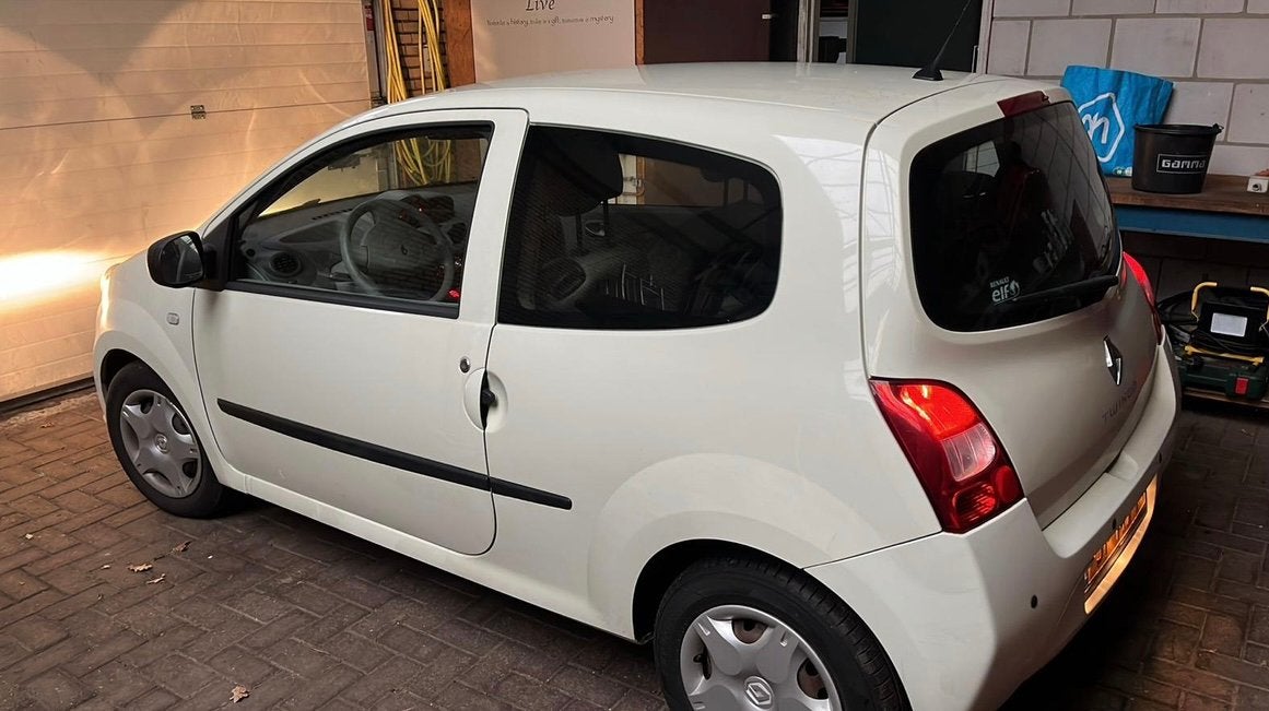 Renault Twingo 1.2 16V Quickshift Automaat| 52.000 km | 2011, Twingo, 74 pk, 31 €/maand, Parkeersensor