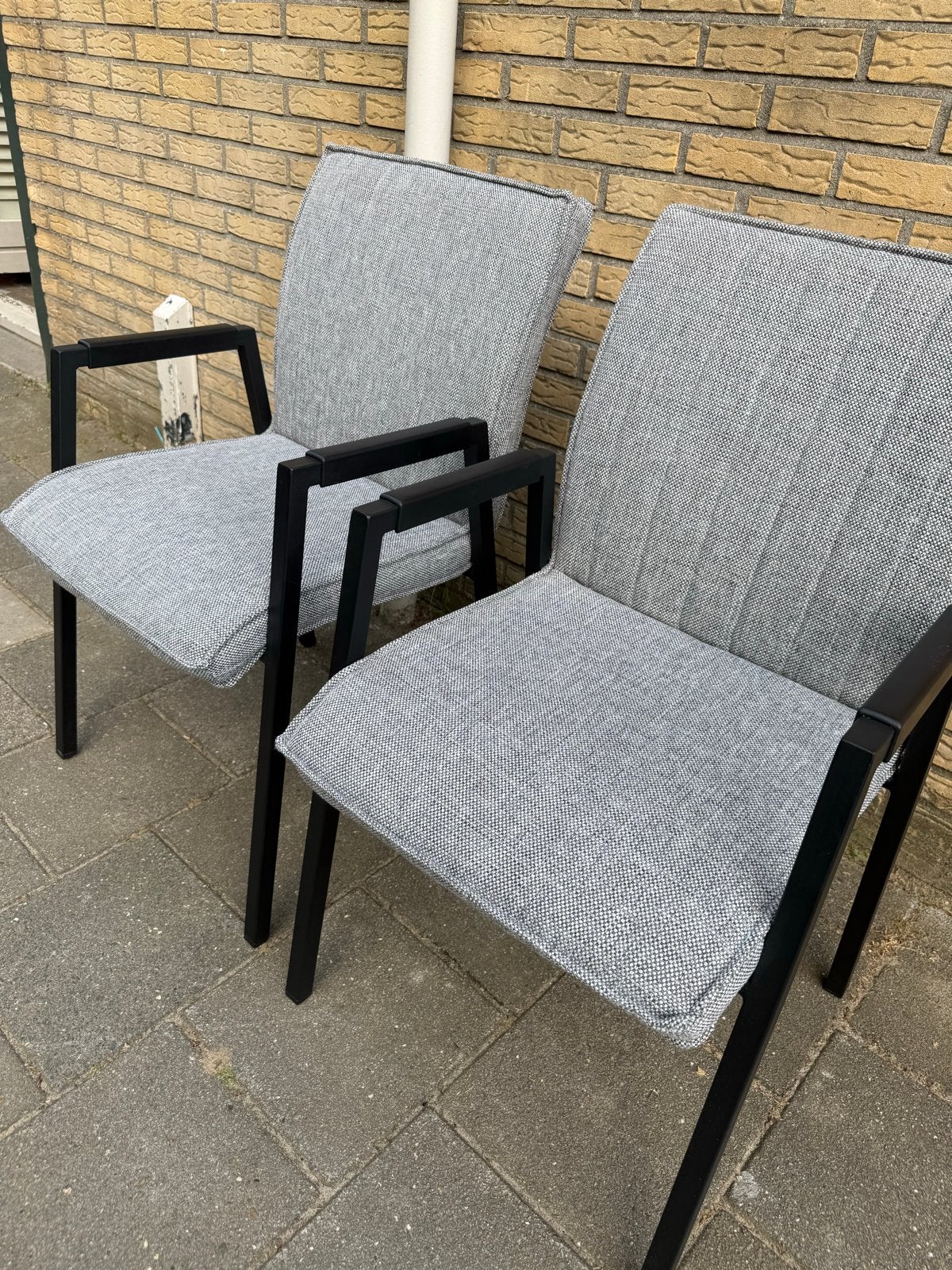 Van Bommel stoelen - 4 moderne eetkamerstoelen, Huis en Inrichting, Gebruikt, Ophalen of Verzenden, Vier, Stof