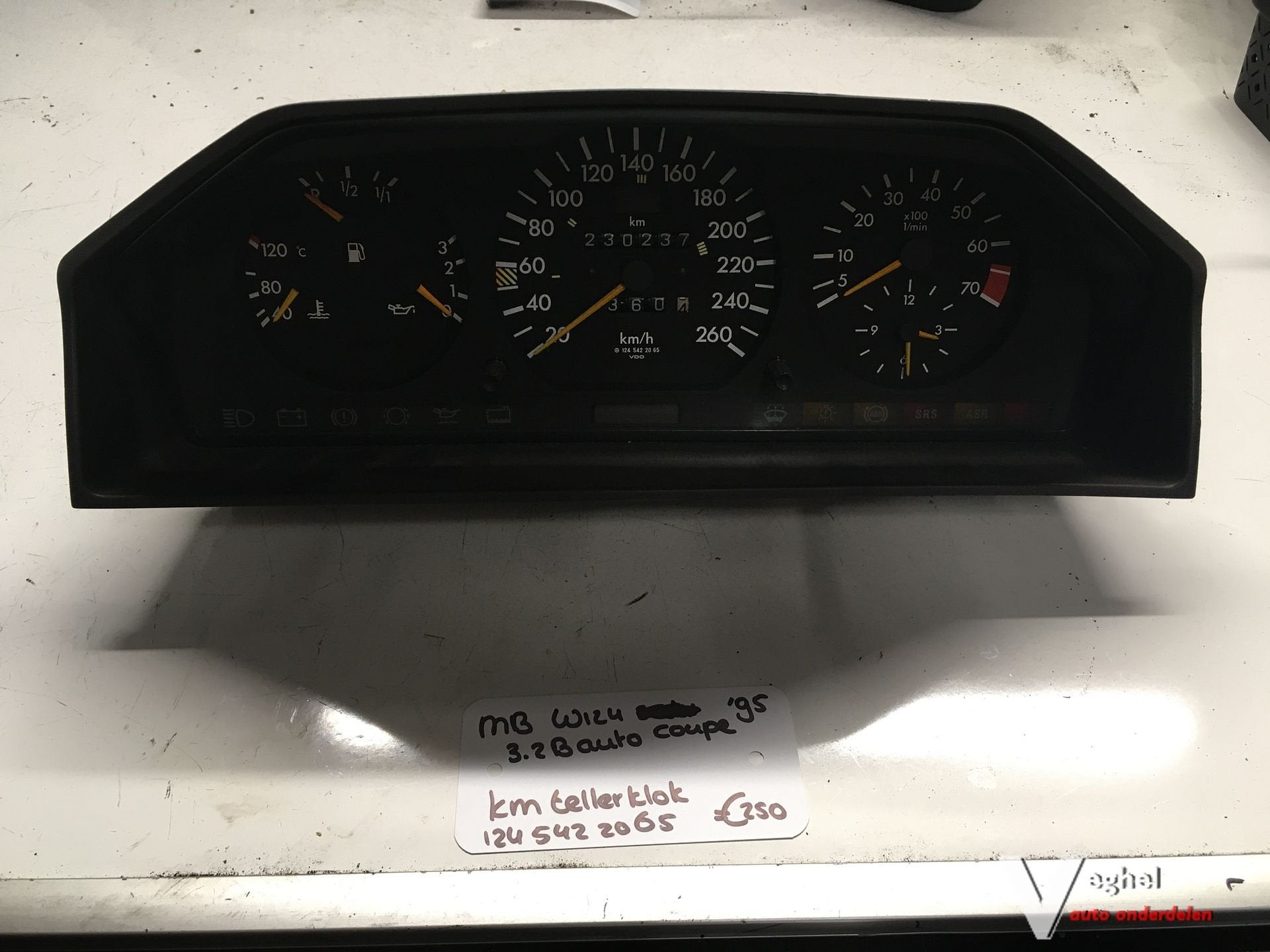 Mercedes W124 Coupe  320 Benzine 1995 Km Tellerklok 124 542, Gebruikt, -, -, Ophalen of Verzenden