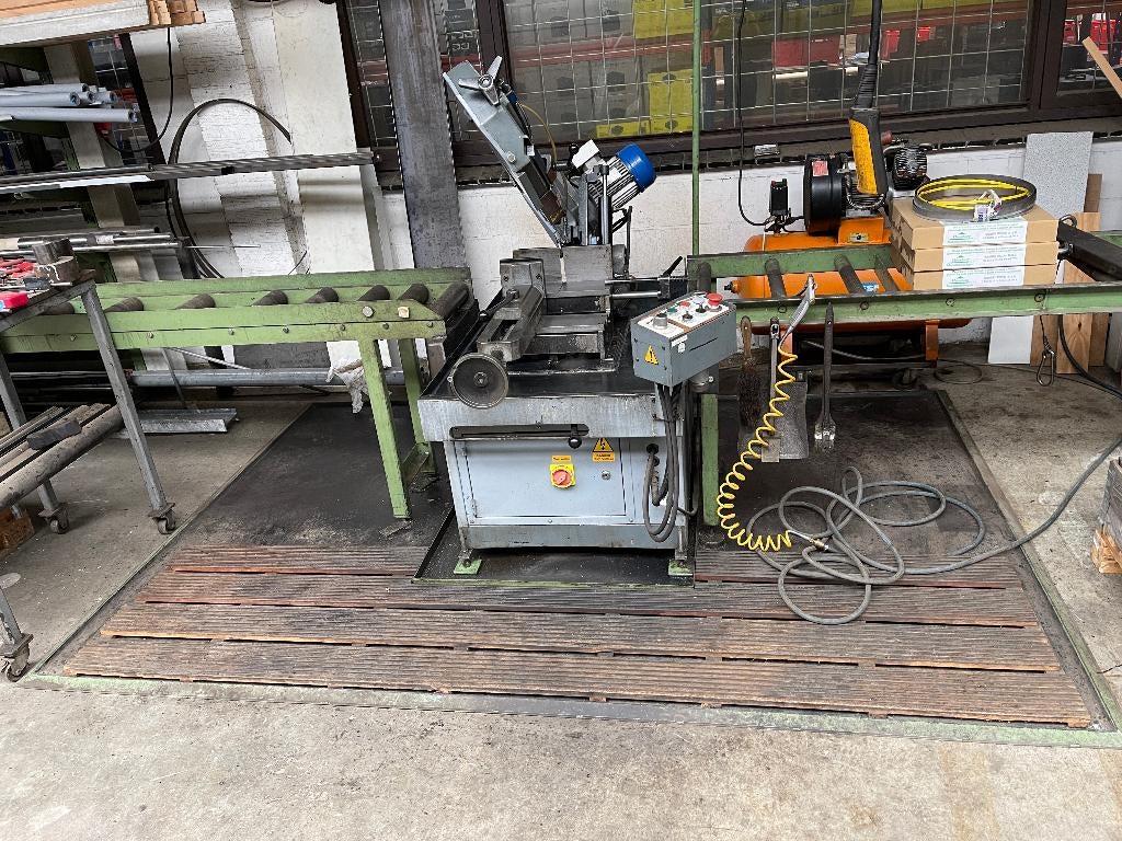 Huvema HU 230 DG 16910 bandzaagmachine met aan-afvoerbaan, Ophalen, Gebruikt, Huvema, 30 tot 70 mm