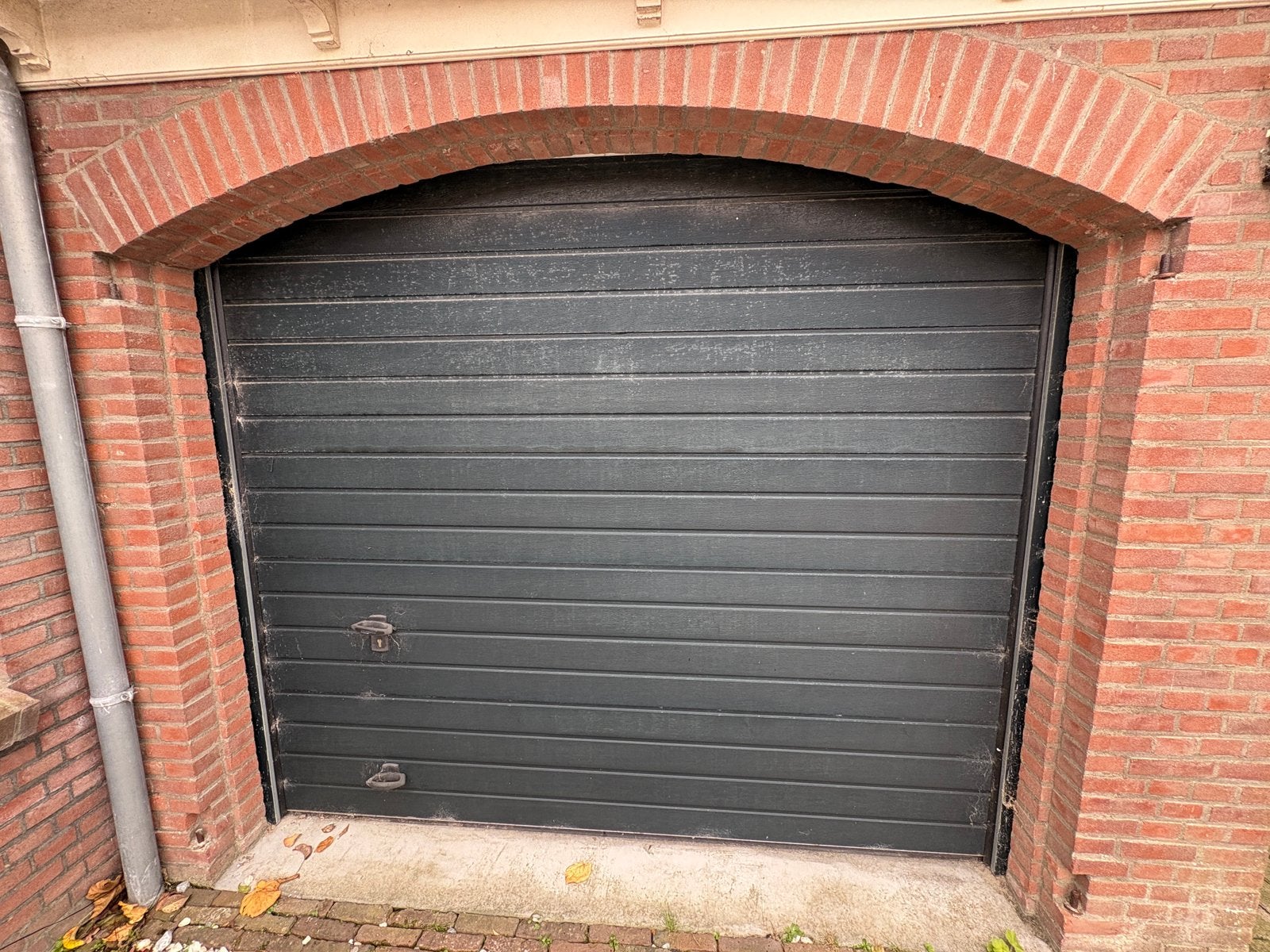 Nette elektrische garagedeur / 253x227 BxH, Ophalen, Kunststof, Gebruikt, Garagedeur