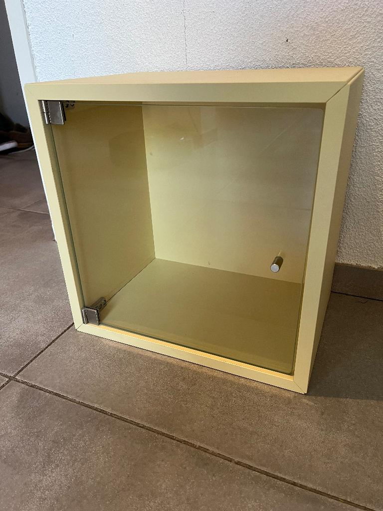 IKEA EKET geel met glazen vitrinedeur 35x35x25, Ophalen, Minder dan 50 cm, Zo goed als nieuw, Minder dan 100 cm