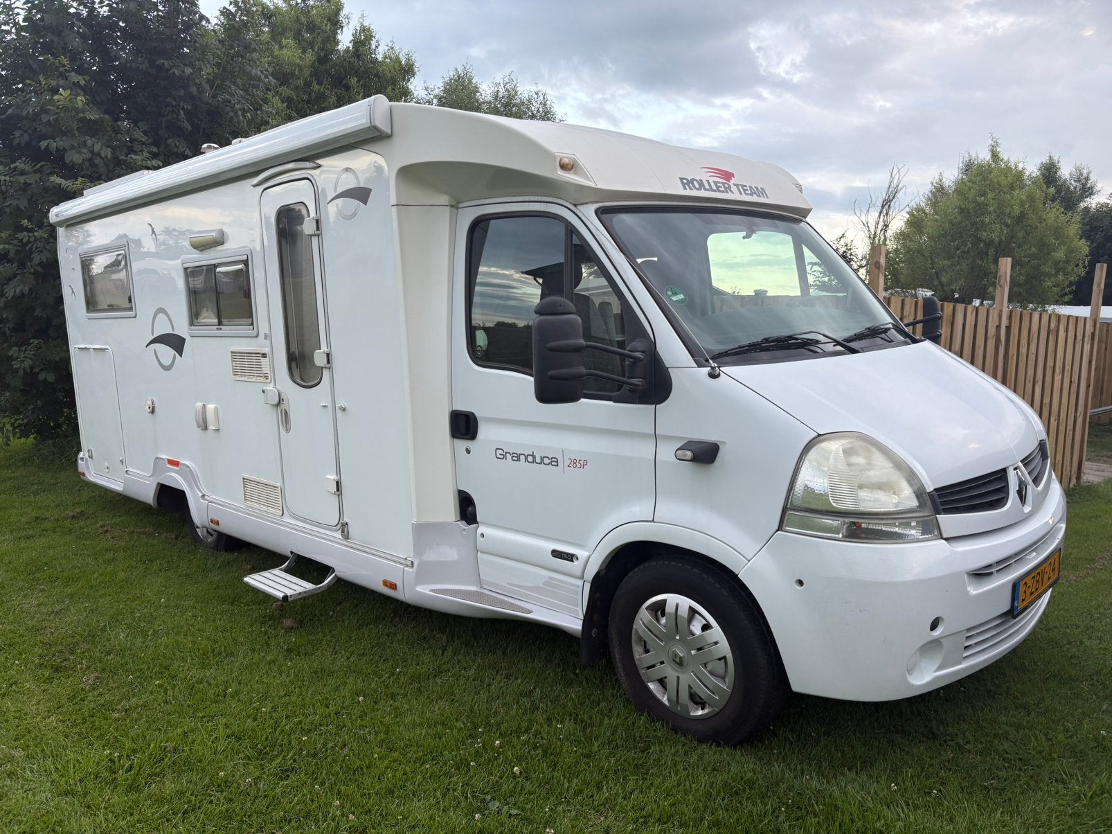Caravans And Camping TE