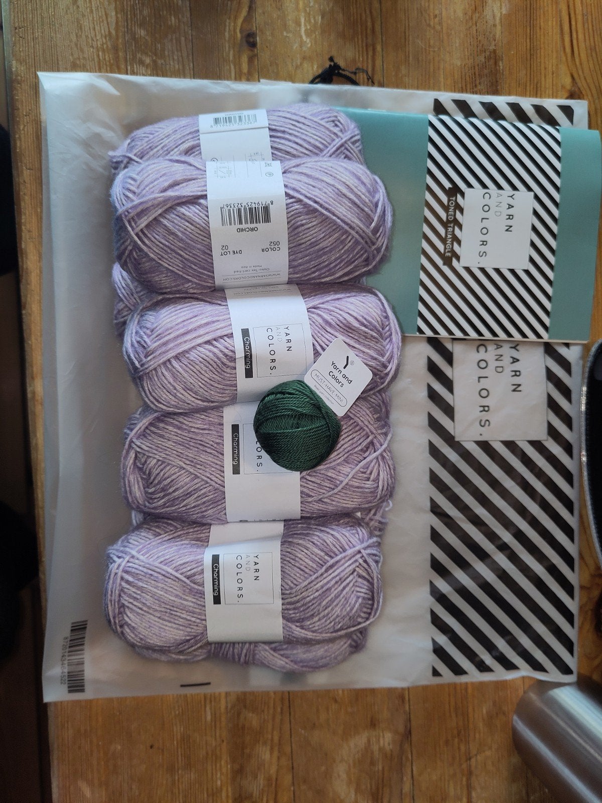 Complete, nieuwe haakset van Yarn en Colors omslag sjaal, Ophalen of Verzenden, Nieuw, Haken, Overige typen