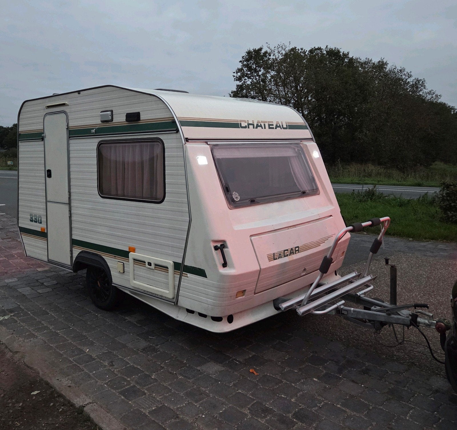 Nette Chateau 330 Caravan, Ophalen, Gebruikt