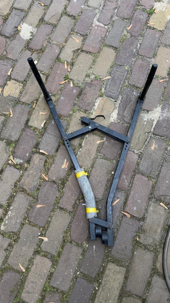 Fietsendrager voor 2 fietsen op de trekhaak, Ophalen, 2 fietsen, Gebruikt, Achterklepdrager