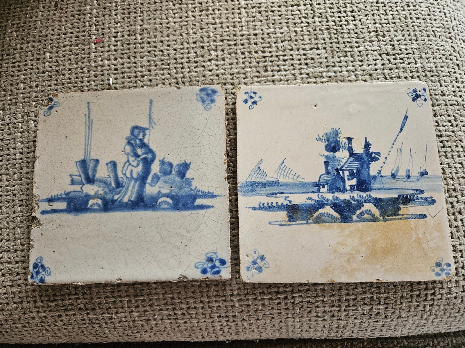 Antieke Hollandse Delfts Blauwe Tegels (2 stuks), Ophalen of Verzenden