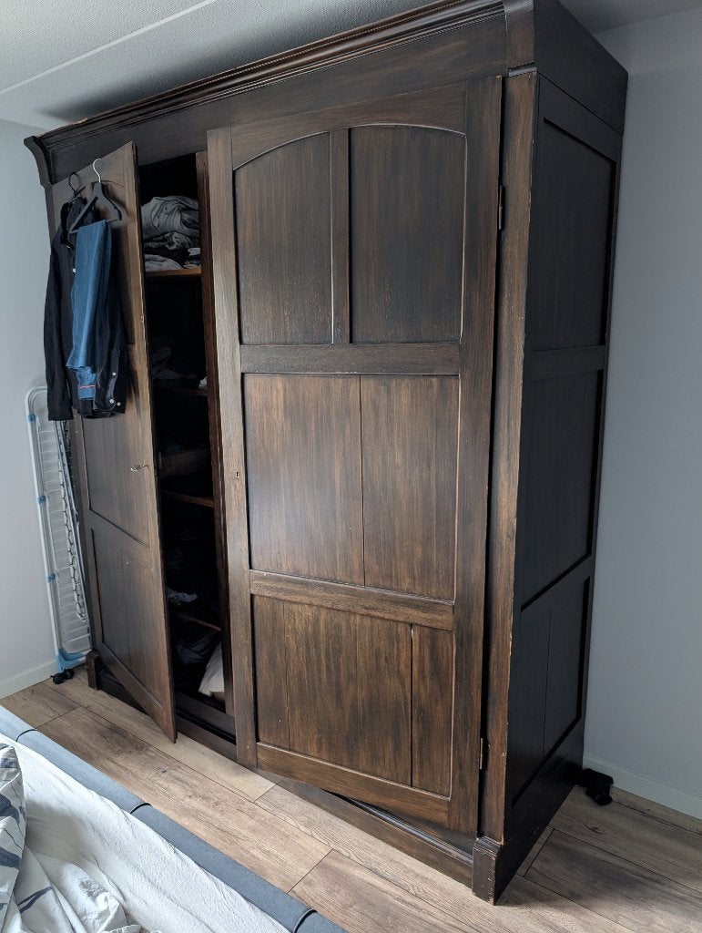 Grote Houten Kledingkast - Klassiek, Donkerbruin, Ophalen, Gebruikt, 200 cm of meer, Klassiek