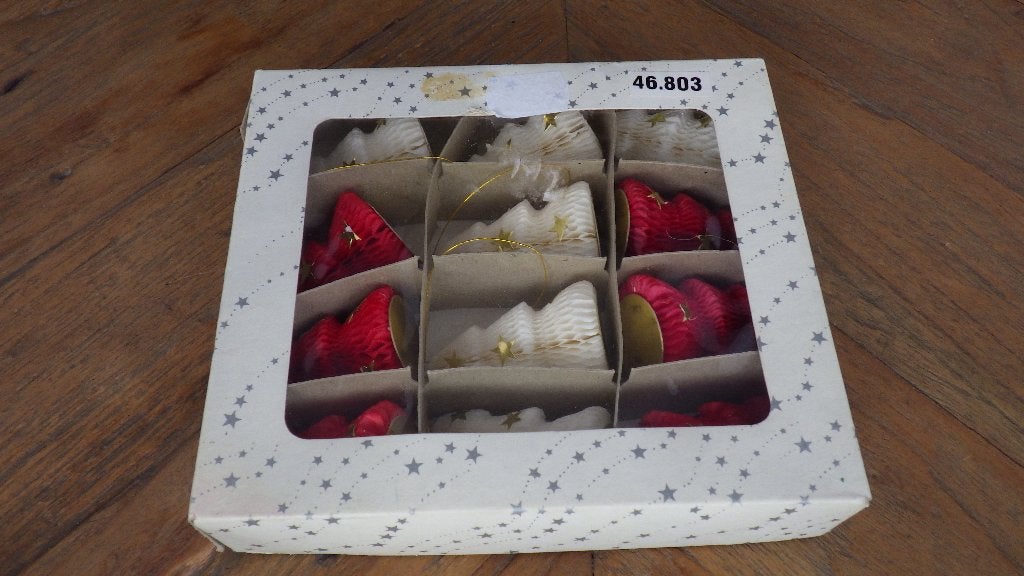 vintage papieren kerstboompjes in de kleur rood en wit, Ophalen of Verzenden