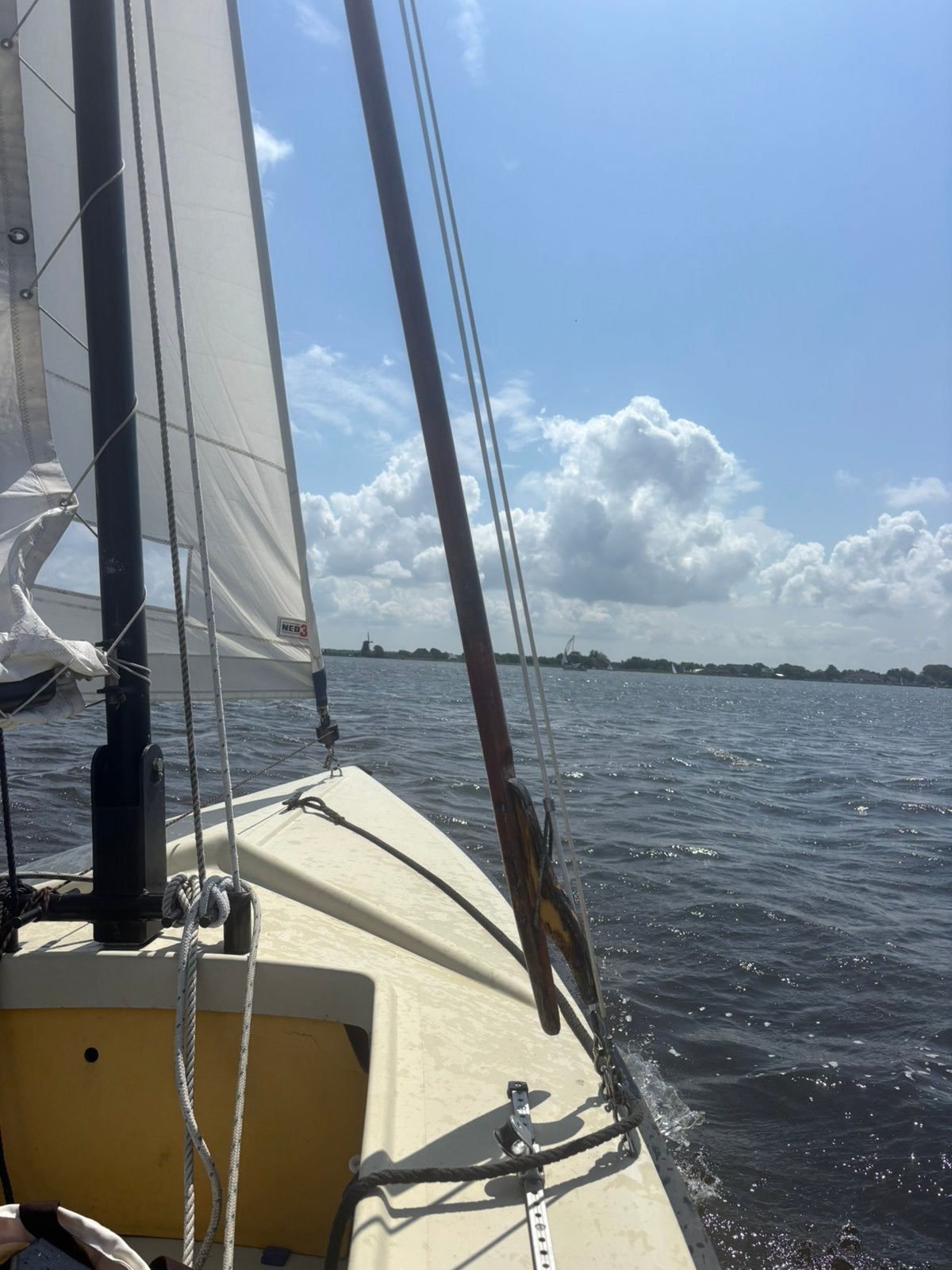 Open zeilboot - Valk te koop incl. mercury 4 pk langstaart, Ophalen, Gebruikt, Viertaktmotor, Open zeilboot