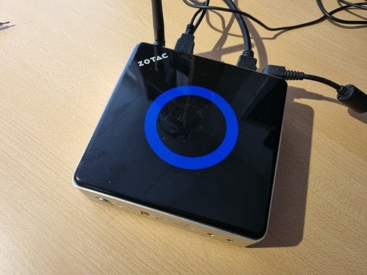 Zotac Mini PC - Compacte Desktop met Linux Mint, Computers en Software, Desktop Pc's, Gebruikt, Minder dan 2 Ghz, HDD, 4 GB, Ophalen of Verzenden