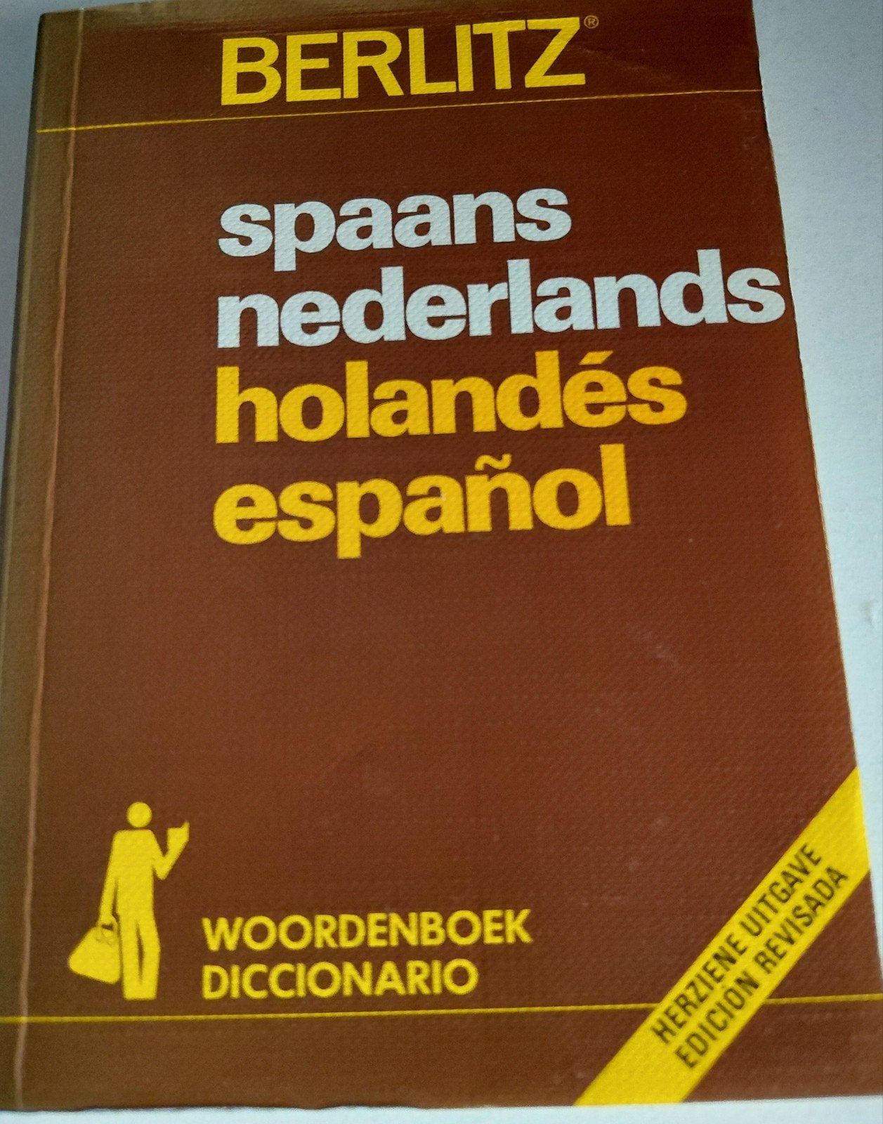 Berlitz Spaans-Nederlands Woordenboek - Herzien Uitgave, Boeken, Woordenboeken, Ophalen, Gelezen, Overige uitgevers