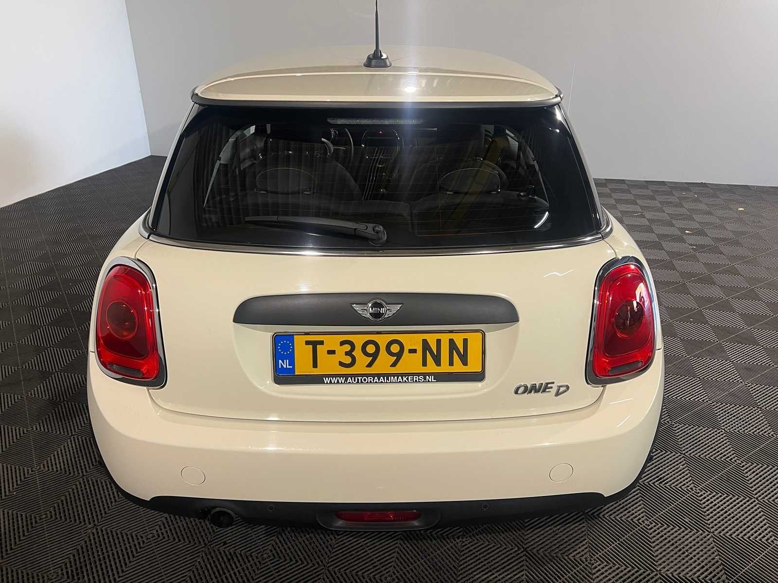 Mini Cooper 1.5 One D Business, T-399-NN, Voorwielaandrijving, Gebruikt, Euro 6, 95 pk