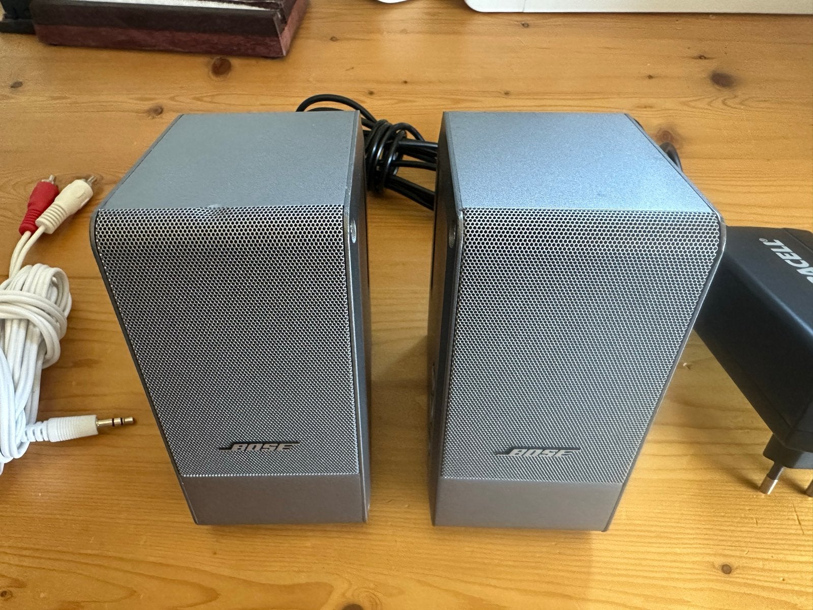 Bose computer Music monitor speakerset met adapter, Ophalen, Stereo speakers, Gebruikt, Afstandsbediening