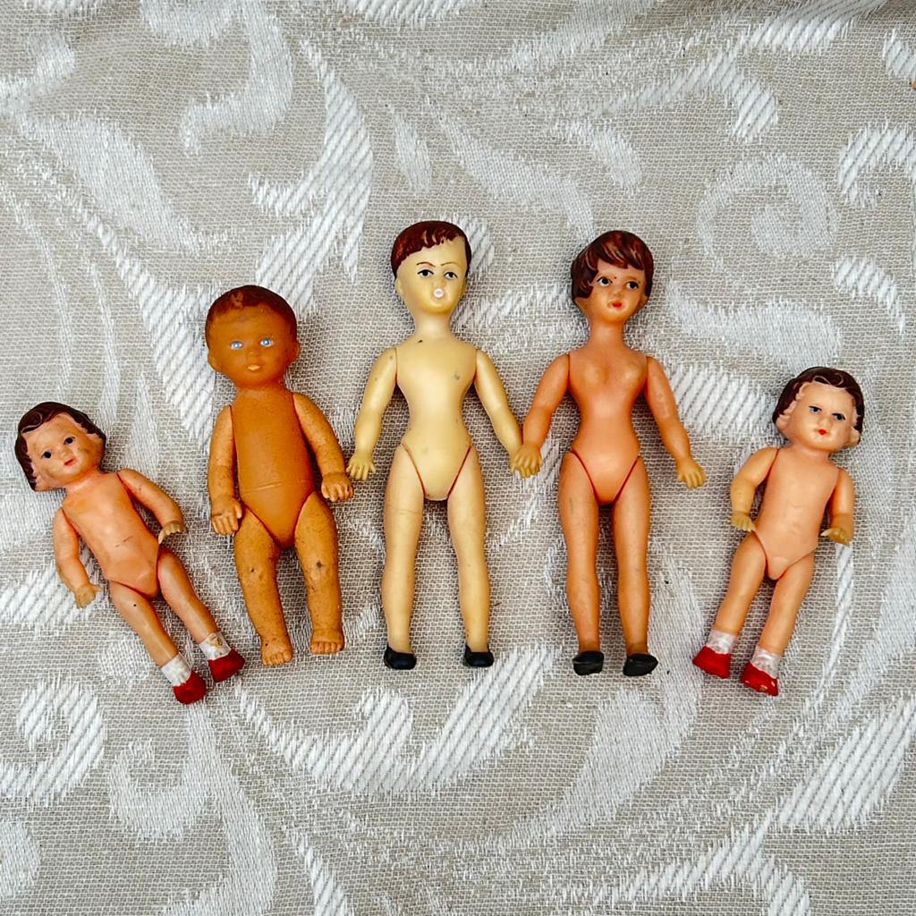 5 x vintage poppenhuis popjes, 8 tot 11 cm, Verzamelen, Poppenhuizen en Toebehoren, Poppenhuis, Ophalen of Verzenden, Zo goed als nieuw