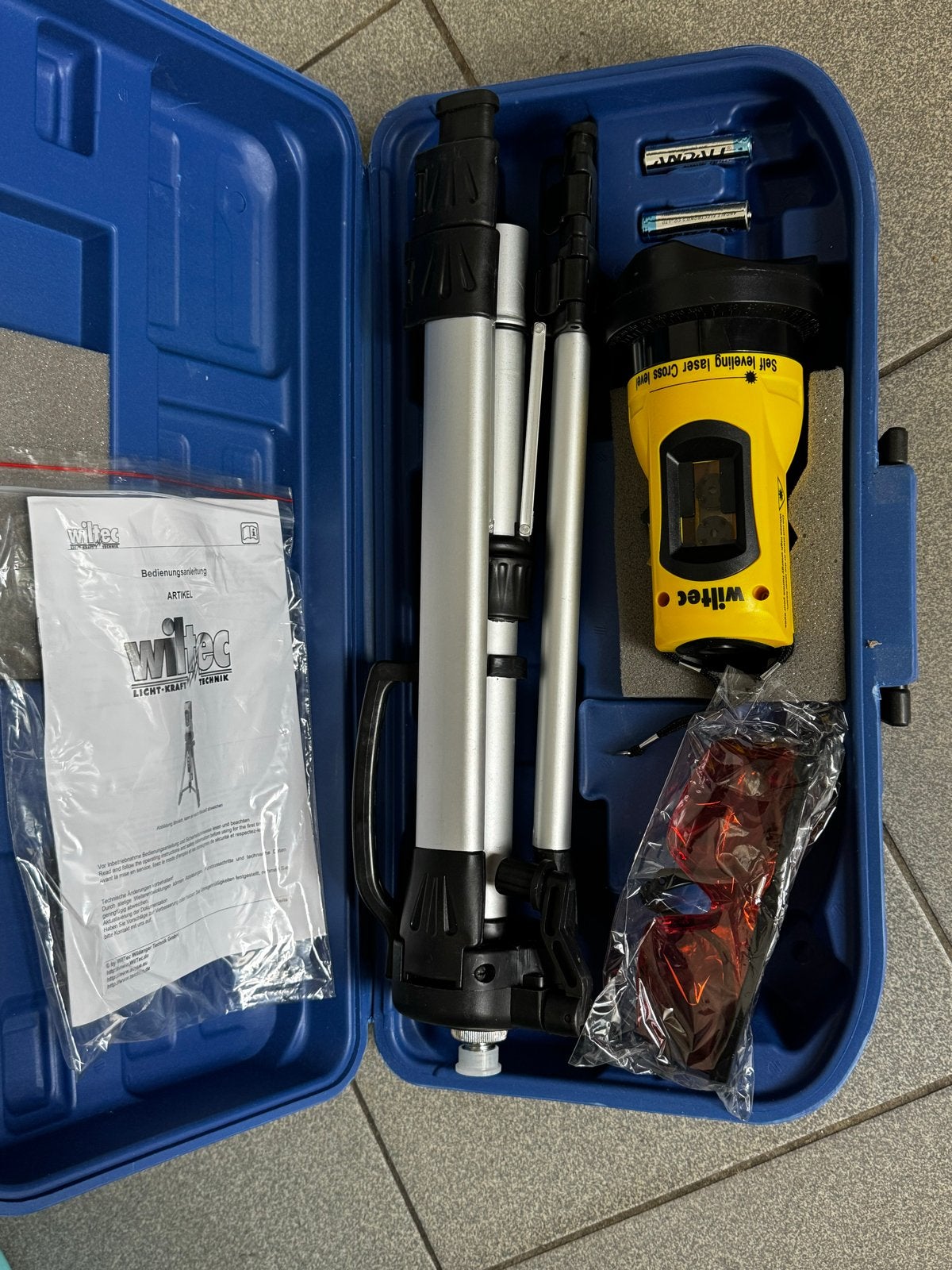 Wiltec Rotatielaser met Statief en Lijnlaser - Zo goed als n, Ophalen, Zo goed als nieuw, Licht