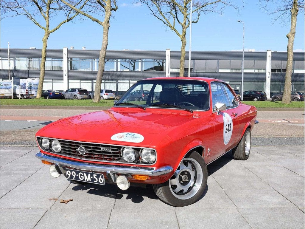 Opel Manta 2.4i Motronic 1975 Origineel Nederlandse Auto, 99, 1897 cc, Overige carrosserieën, Bedrijf, Rood