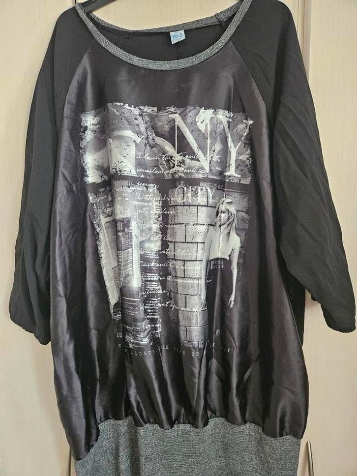 Zwarte tuniek met NY City print - Maat 52, M&S, Ophalen of Verzenden, Zo goed als nieuw