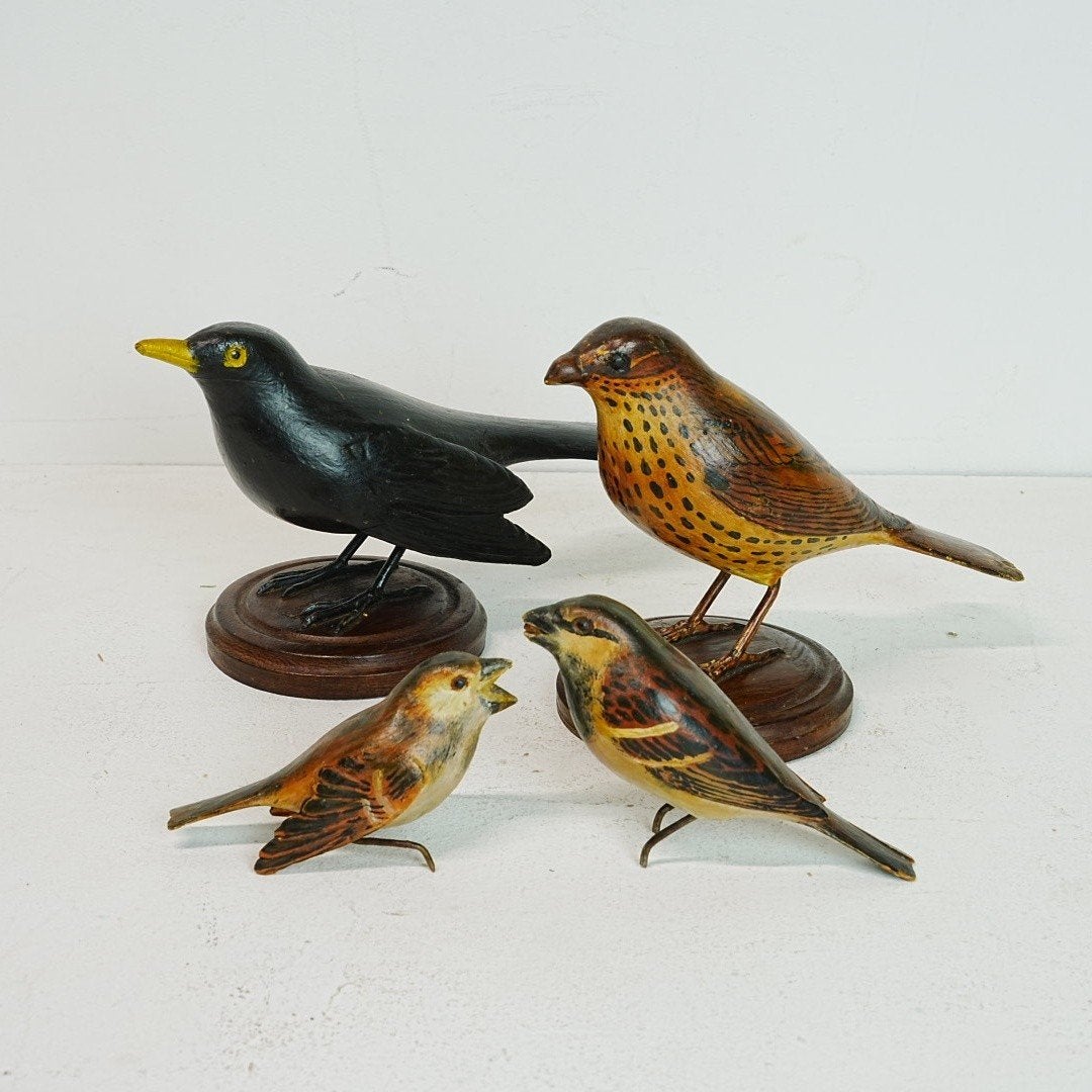 Set van 4 handgesneden en beschilderde vogels, Ophalen of Verzenden, Gebruikt, Vogel, Beeldje of Figuurtje