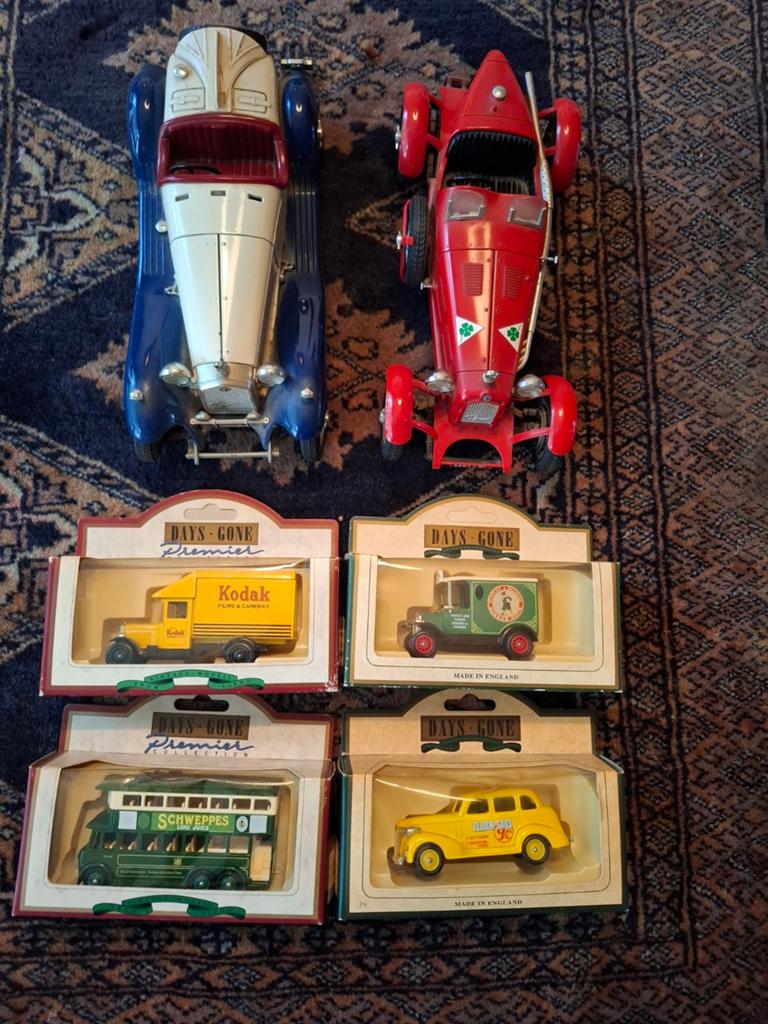 Verzameling modelauto's: Days Gone en klassieke sportwagens, Overige merken, Gebruikt, Auto, Groter dan 1:32