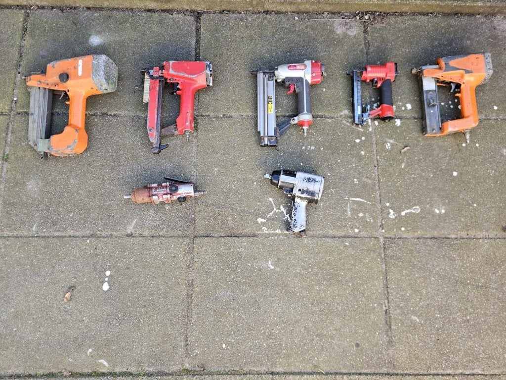 :Partij pneumatisch gereedschap – spijkerpistolen etc, Ophalen of Verzenden, Gebruikt