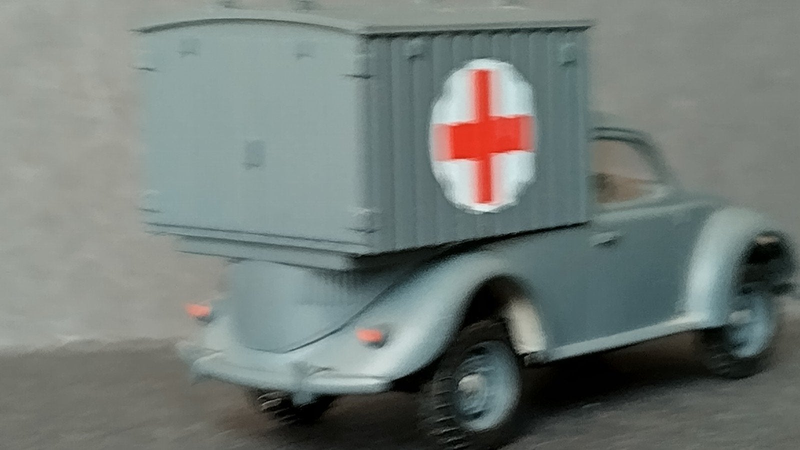 Volkswagen Vw typ 83 Ambulance 1:43 Vitesse Pol, Overige merken, Auto, Verzenden, .