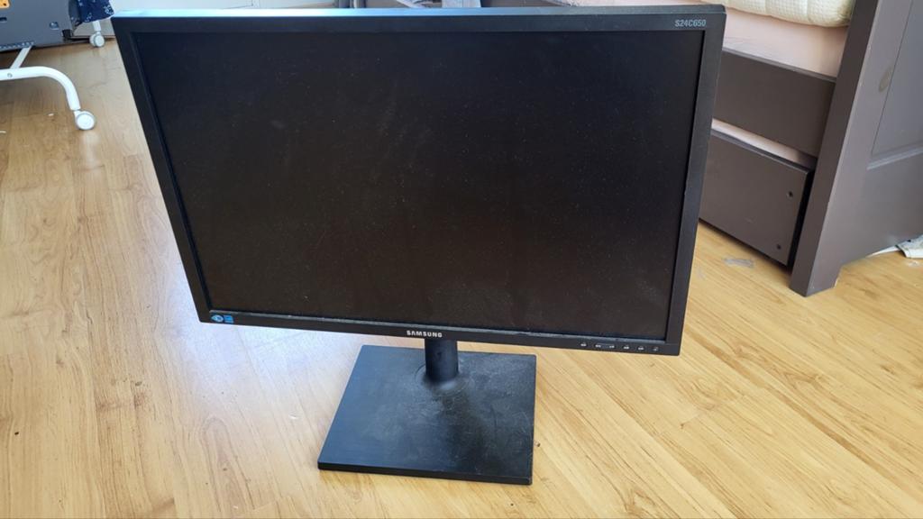 Samsung LS24C650BW Monitor - Full HD 24 inch, Computers en Software, Monitoren, Gebruikt, 60 Hz of minder, DVI, VGA, In hoogte verstelbaar