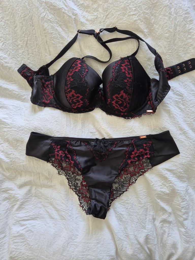 Noir Lingerie Set Zwart met Rood Kant - BH & Slip, Noir, Ophalen of Verzenden, Zwart, Setje