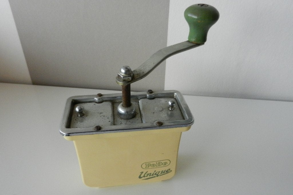 PeDe Unique - Koffiemolen bakeliet creme, Antiek en Kunst, Ophalen of Verzenden