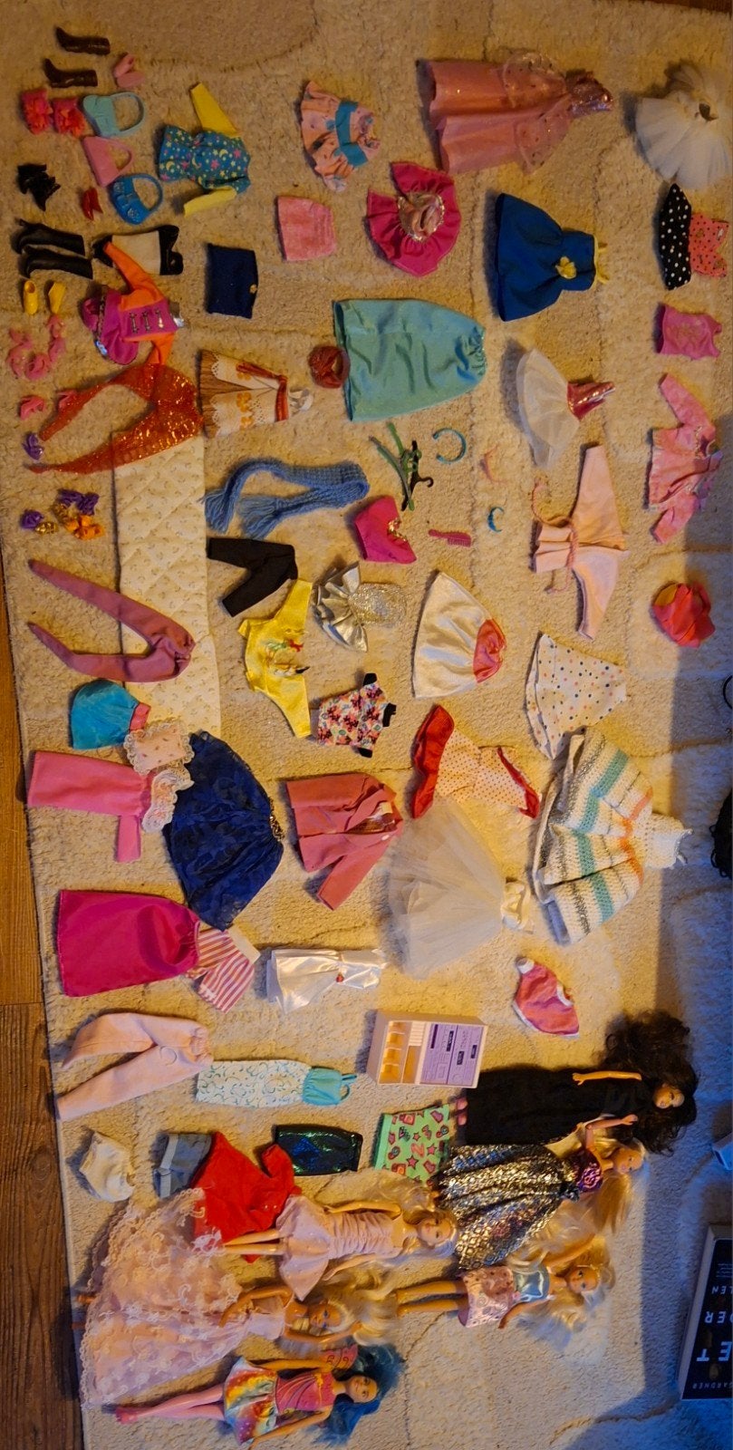 Groot Barbie Kleding Lot 50+ stuks + 6 poppem, Ophalen of Verzenden, Gebruikt, Overige typen, Fantasy