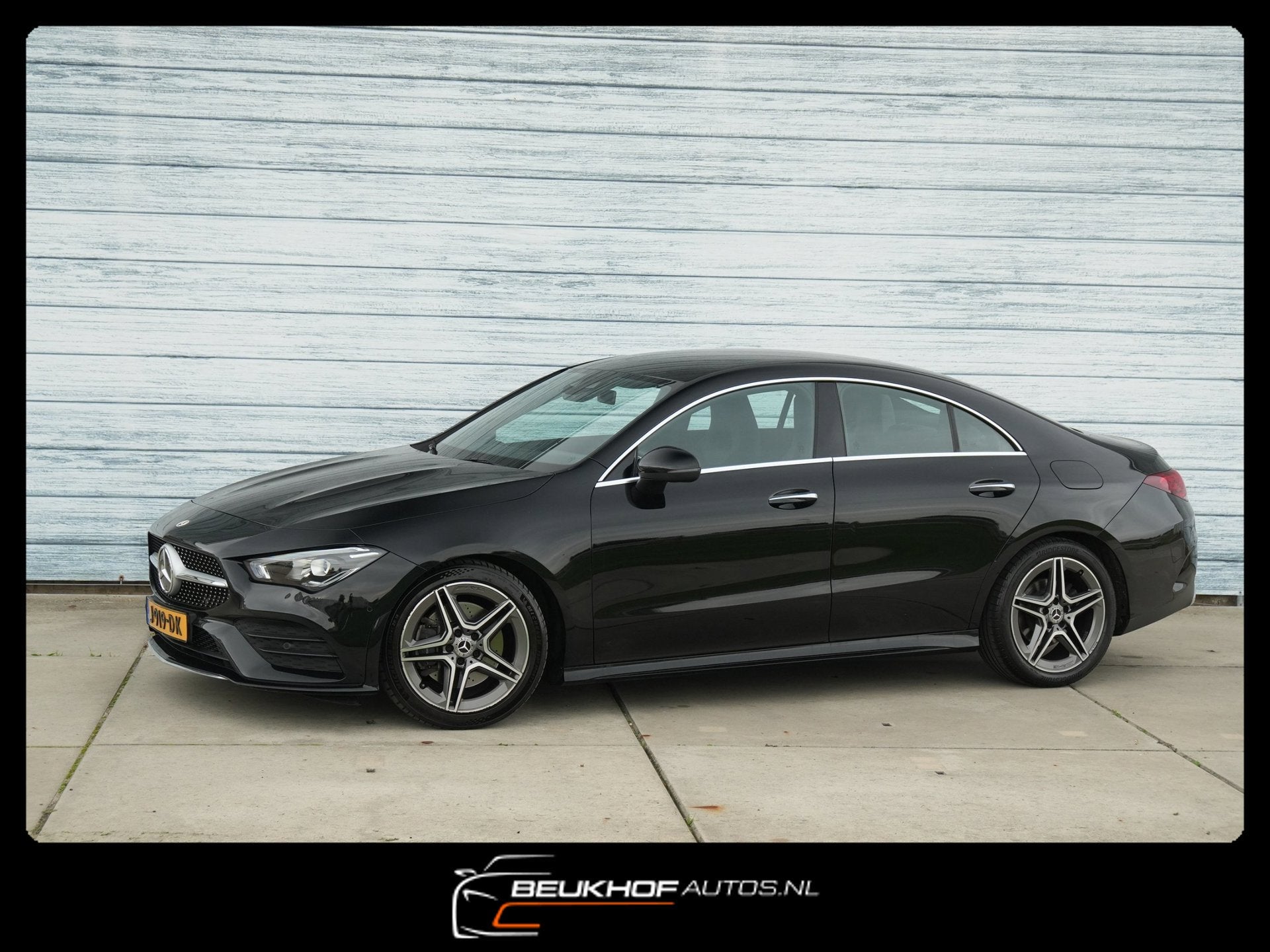 Mercedes-Benz CLA-klasse 200 Business AMG Camera Sfeer Navi, Gebruikt, Bedrijf, 19 km/l, 1600 kg