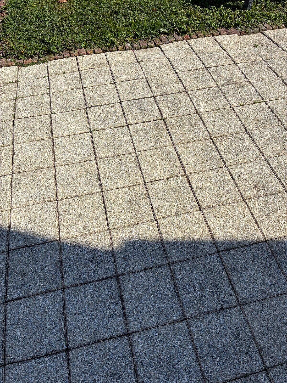 Gratis af te halen: ruim 20m² beige terrastegels 20 x 20 cm., Ophalen, Gebruikt, 10 m² of meer, Beton