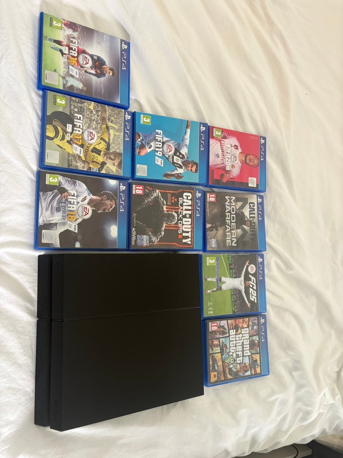Foto 2 van PS4 inclusief spellen